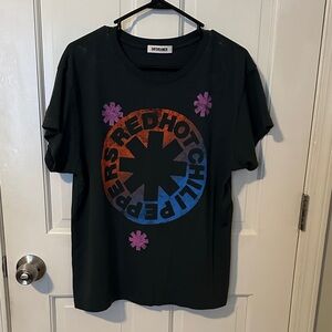 Daydreamer washed black RHCP tee